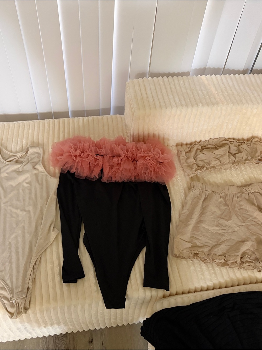 SHEIN Bundle - Picture 2 of 16